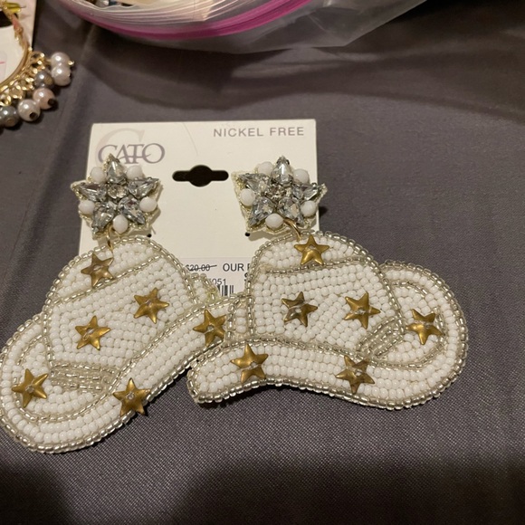 Nwt Cowboy hat white beaded earrings - Picture 5 of 5